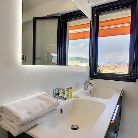 Nestor&jeeves - Sky Light Terrace - Hyper Center - By Sea - Floor Apartment *