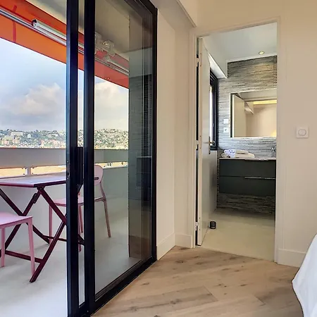 Nestor&jeeves - Sky Light Terrace - Hyper Center - By Sea - Floor ניס