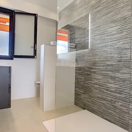 Nestor&jeeves - Sky Light Terrace - Hyper Center - By Sea - Floor * ניס